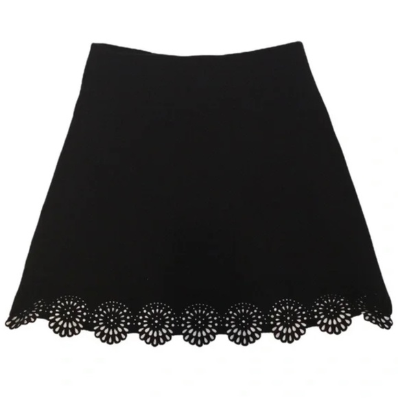 LOFT Dresses & Skirts - 🌈2/$30 EUC Loft Laser Cut A-Line Skirt